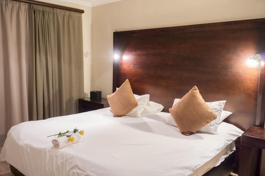 Ibhayi Guest Lodge - Lion Roars Hotels & Lodges. Порт Елизабет Екстериор снимка